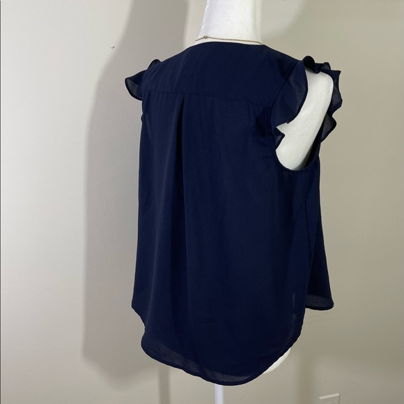 Forever 21 sz med navy top-blouse buttons shoulder accent - Picture 3 of 10